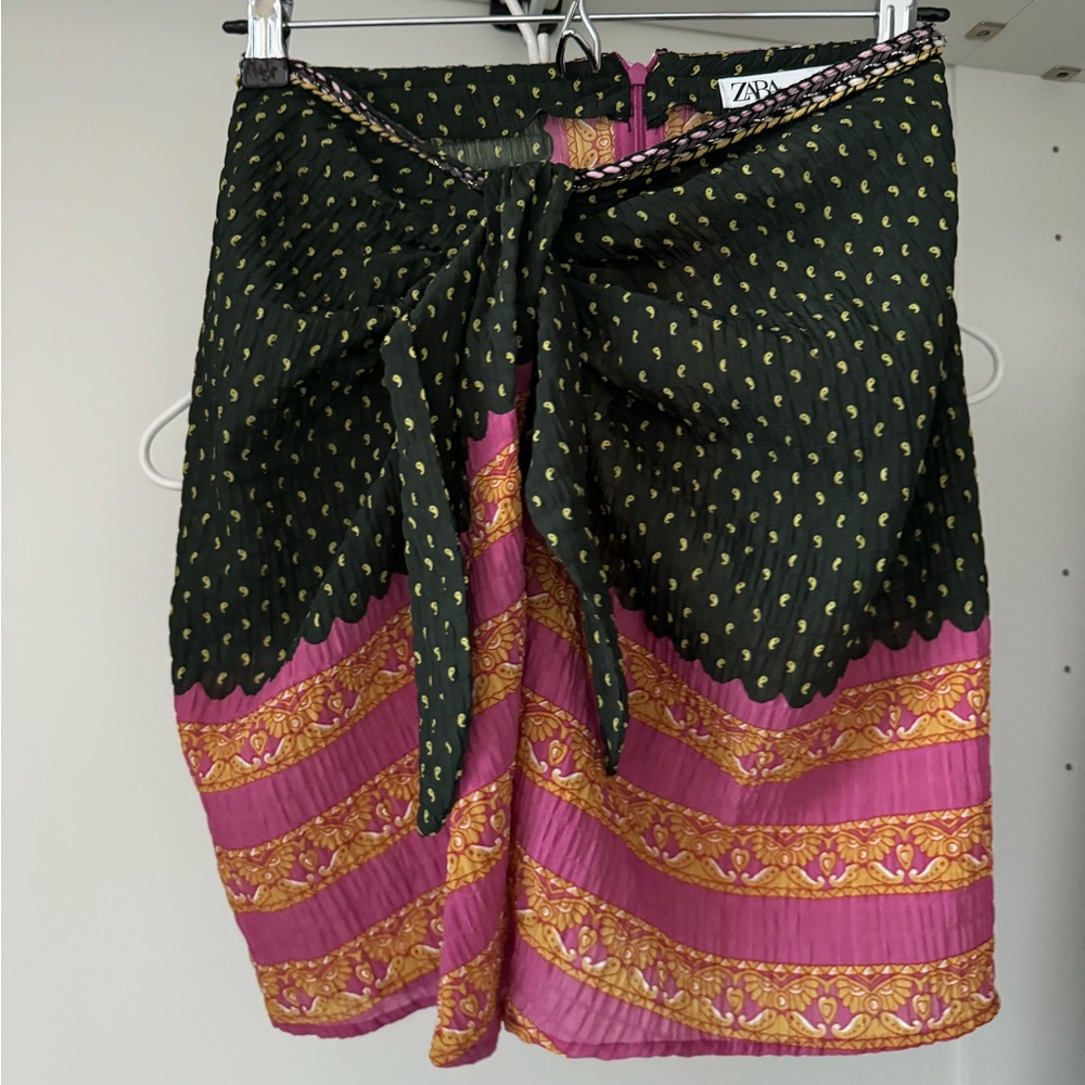 Colorful mini skirt in size small